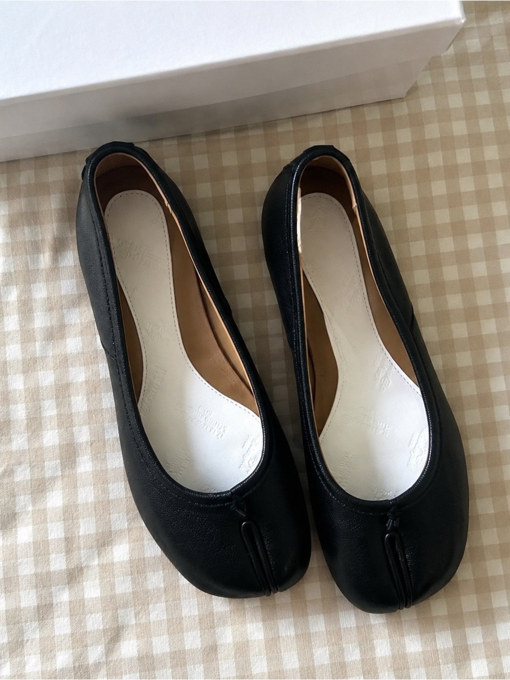 Maison Martin Margiela Black Split-Toe Leather Flats